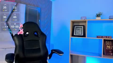 axel_grey_ online show from June 17, 1:02 pm