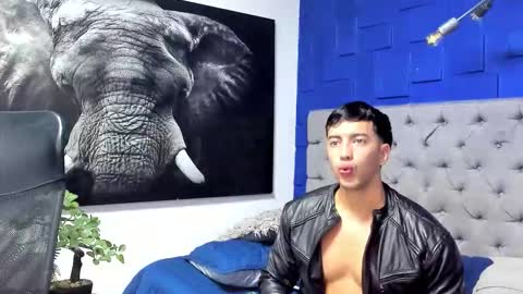 axel_hendrick online show from February 8, 1:26 pm