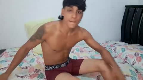 axel_rosse2 online show from March 23, 11:21 pm