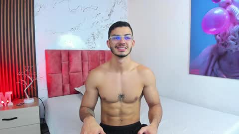 Axel  online show from December 13, 3:49 am