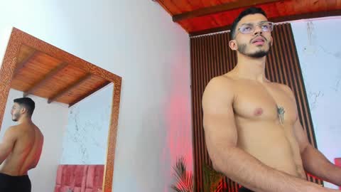 Axel  online show from December 11, 5:22 am