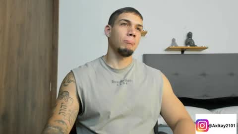 INDEPENDENT MODEL  online show from June 26, 5:21 am