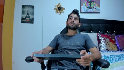 Snapshot of axell_aroon_22 chatting on October 26, 2:46 am AXELL online show from October 26, 2:46 am