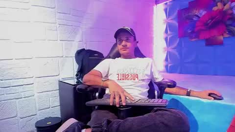 Axell Cross2 online show from October 3, 2:05 am