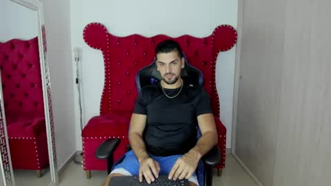 Axel online show from June 24, 11:07 pm