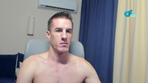 Axl online show from February 2, 3:27 am