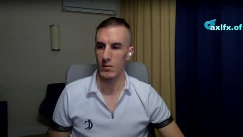 Axl online show from April 16, 1:05 am