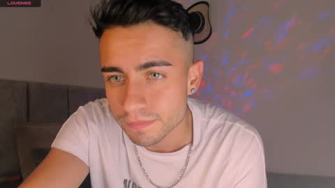 Snapshot of aydan_stiven9 chatting on December 12, 2:04 am AYDAN STIVEN OF AYDANSTIVEN online show from December 12, 2:04 am
