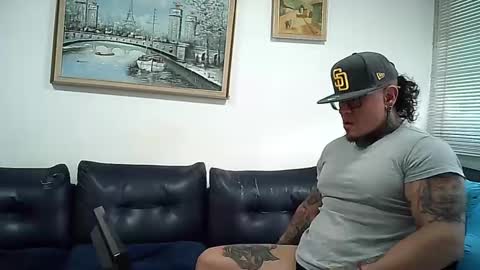 Ayrton naffah2 online show from September 25, 8:08 pm