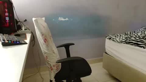 b0ycan online show from November 24, 12:00 am