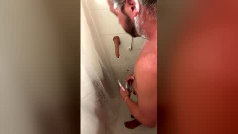 b44212157 online show from May 14, 10:57 am