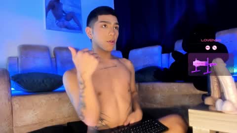 Snapshot of baby_dragun chatting on February 19, 4:12 am INDEPENDENT MODEL PLEASE HELP ME WITH A LIKE THANK YOU online show from February 19, 4:12 am