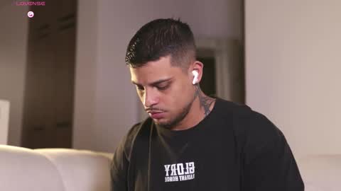 baby_rausch online show from December 22, 7:05 am