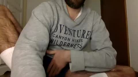 Snapshot of babyhardy chatting on December 4, 11:35 pm Tom A.    online show from December 4, 11:35 pm