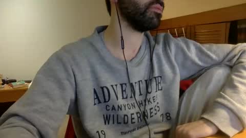 Snapshot of babyhardy chatting on January 21, 11:45 pm Tom A.    online show from January 21, 11:45 pm