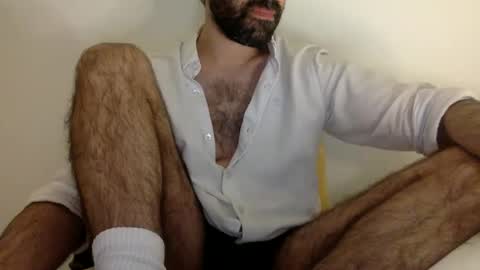 Snapshot of babyhardy chatting on October 3, 5:34 am Tom A.    online show from October 3, 5:34 am