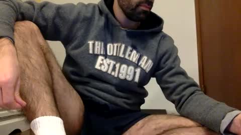 Snapshot of babyhardy chatting on January 28, 11:50 pm Tom A.    online show from January 28, 11:50 pm