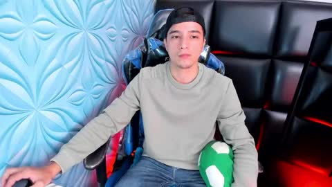 bad_boy_21_ online show from May 1, 12:41 pm