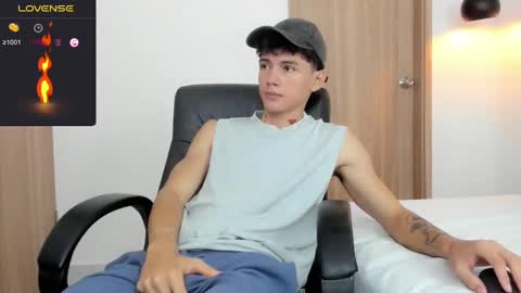 Snapshot of badboy_one chatting on February 12, 1:27 pm jhojan online show from February 12, 1:27 pm
