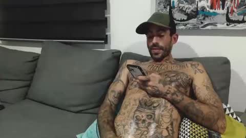 BadCouple  online show from September 19, 1:18 am