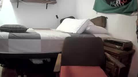 Mexican livin Off the Wall online show from October 25, 1:07 am