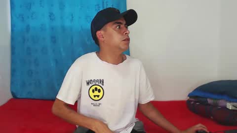 Juan Help us reach 100 likes online show from February 19, 12:33 pm