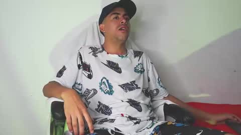 Juan Help us reach 100 likes online show from January 30, 11:11 am