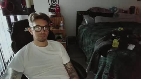 Couple of Bad Rabbits online show from June 1, 1:06 am