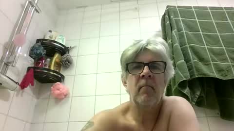 baggelina75 online show from May 3, 11:13 am