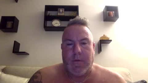 Snapshot of banana5289 chatting on December 9, 7:39 am banana5289 online show from December 9, 7:39 am