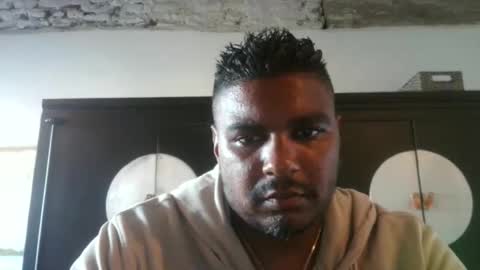 Snapshot of bandusrilanka200 chatting on September 15, 1:45 pm bandusrilanka200 online show from September 15, 1:45 pm