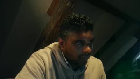 Snapshot of bandusrilanka200 chatting on October 11, 12:03 am bandusrilanka200 online show from October 11, 12:03 am
