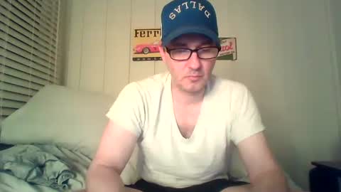 Snapshot of banksysmash chatting on October 17, 3:43 am Jay online show from October 17, 3:43 am