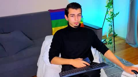 John online show from December 3, 7:25 am