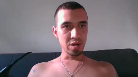 batoroom online show from November 11, 7:52 pm