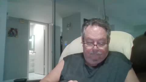 Snapshot of bbb1952 chatting on September 29, 4:36 pm Single Grandpa in Florida. Love to C2C and have Fun Privately online show from September 29, 4:36 pm