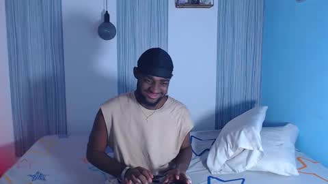 Andrew  online show from December 2, 3:20 am