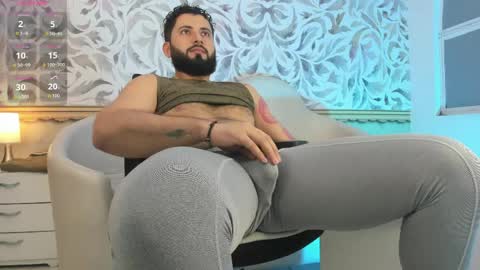 bear_mao_ online show from April 9, 11:16 am