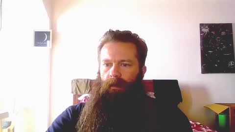 Snapshot of beardeddonkey88 chatting on December 25, 8:17 pm beardeddonkey88 online show from December 25, 8:17 pm
