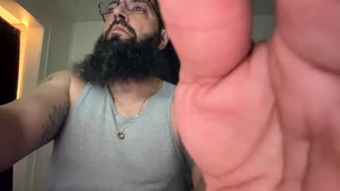 beard online show from December 8, 4:04 am