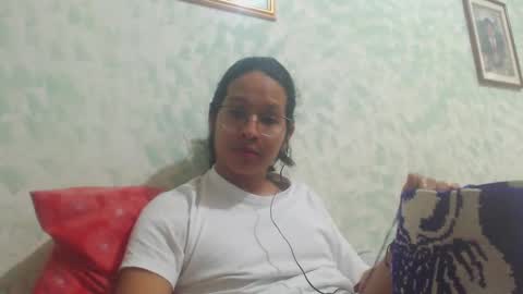 Snapshot of beentage chatting on January 4, 6:09 am Alex online show from January 4, 6:09 am