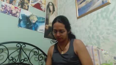Snapshot of beentage chatting on December 23, 11:17 pm Alex online show from December 23, 11:17 pm