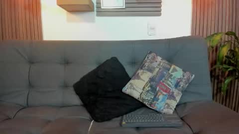 Snapshot of belamiramil chatting on October 10, 2:55 pm independent model online show from October 10, 2:55 pm