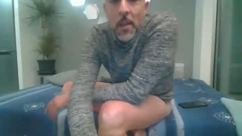 Snapshot of benbare13 chatting on January 6, 4:13 pm benbare13 online show from January 6, 4:13 pm