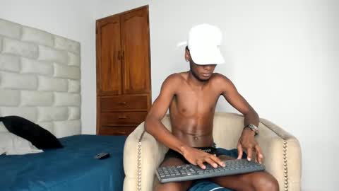 Snapshot of benbrownn chatting on September 24, 9:35 pm online show from September 24, 9:35 pm