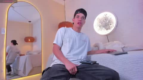 BENJAMIN online show from June 9, 2:57 am