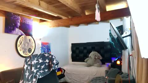 benjamincooperk online show from July 18, 4:19 am
