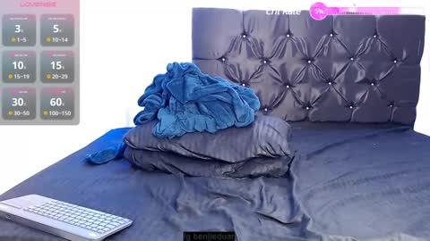 Snapshot of benji_hoter chatting on February 7, 1:01 pm Benji Hoter online show from February 7, 1:01 pm