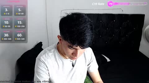 Snapshot of benji_hoter chatting on January 3, 6:24 pm Benji Hoter online show from January 3, 6:24 pm