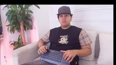 bennett_alejoo online show from November 3, 6:32 pm